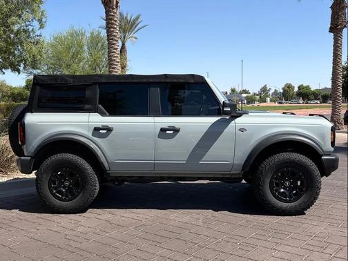Gray 2022 Ford Bronco Wildtrak