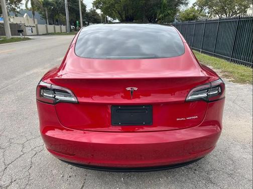 2022 Tesla Model 3 Long Range