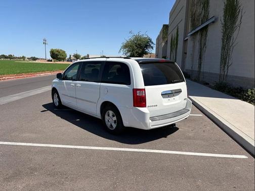 Stone White Clearcoat 2010 Dodge Grand Caravan SXT