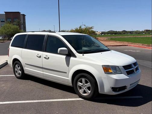 Stone White Clearcoat 2010 Dodge Grand Caravan SXT