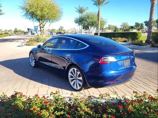 2018 Tesla Model 3 Performance