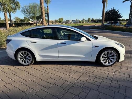 2022 Tesla Model 3 Standard Range