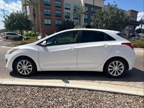 2016 Hyundai Elantra GT Base
