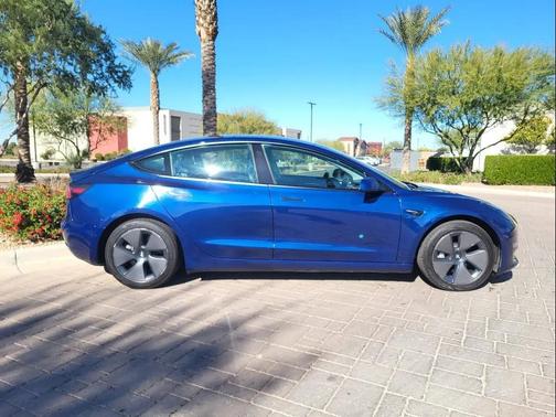 2022 Tesla Model 3 Standard Range