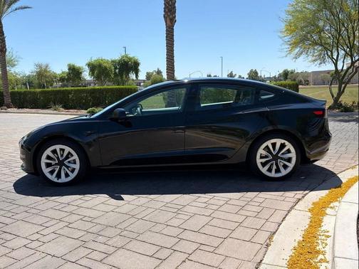 Solid Black 2022 Tesla Model 3 Standard Range