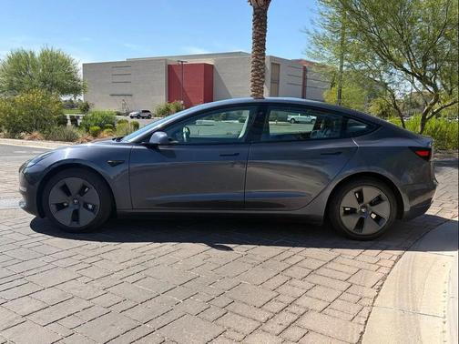 Midnight Silver Metallic 2022 Tesla Model 3 Standard Range