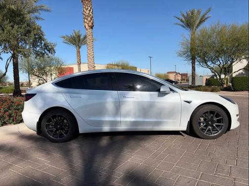2018 Tesla Model 3 Mid Range