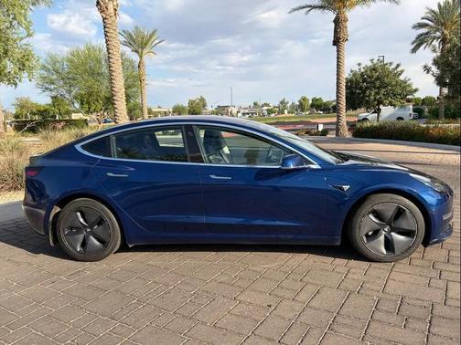 Blue 2018 Tesla Model 3 Long Range