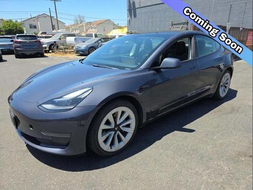 Midnight Silver Metallic 2022 Tesla Model 3 Standard Range
