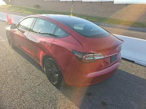 2022 Tesla Model 3 Standard Range