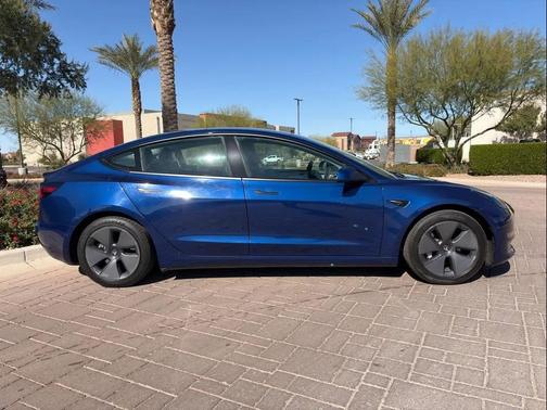 2022 Tesla Model 3 Standard Range