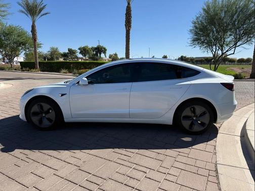 2019 Tesla Model 3 Standard Range Plus