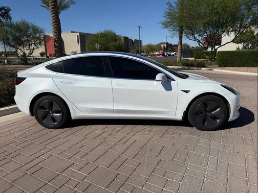 2019 Tesla Model 3 Standard Range Plus