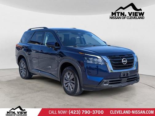 Deep Ocean Blue 2025 Nissan Pathfinder SV