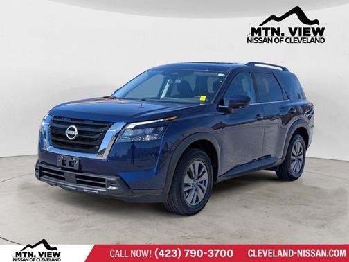 Deep Ocean Blue 2025 Nissan Pathfinder SV