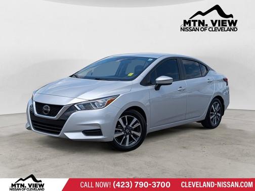 Brilliant Silver Metallic 2021 Nissan Versa 1.6 SV