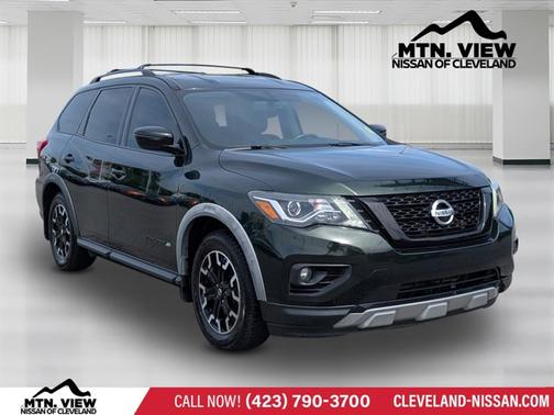 2020 Nissan Pathfinder SV