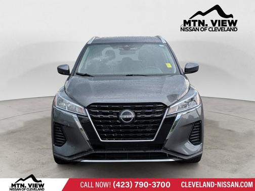 Gun Metallic 2024 Nissan Kicks SV