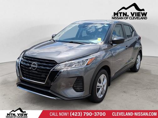 Gun Metallic 2025 Nissan Kicks Play S