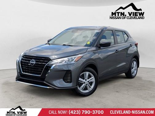 Gun Metallic 2025 Nissan Kicks Play S
