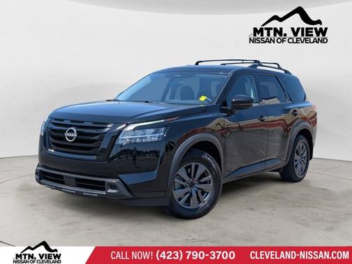 Black 2022 Nissan Pathfinder SV