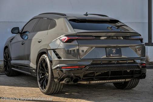 2024 Lamborghini Urus S