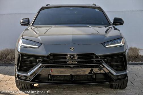 2024 Lamborghini Urus S