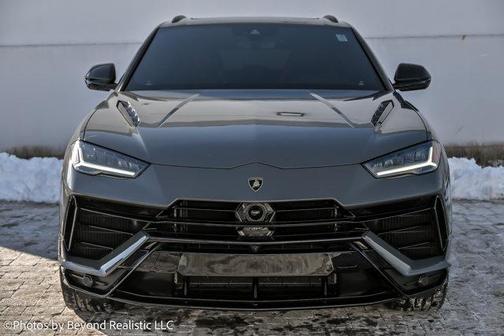 2024 Lamborghini Urus S
