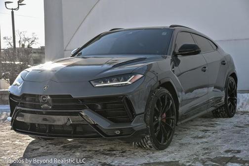 2024 Lamborghini Urus S