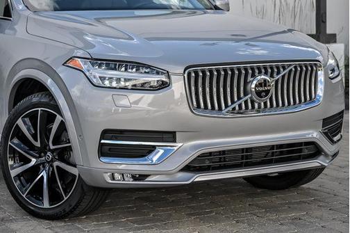 Silver 2023 Volvo XC90 B6 Plus 7-Seater