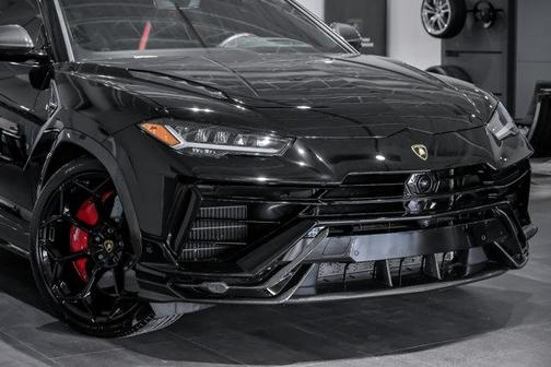 2023 Lamborghini Urus Performante