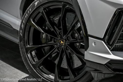 2023 Lamborghini Urus S