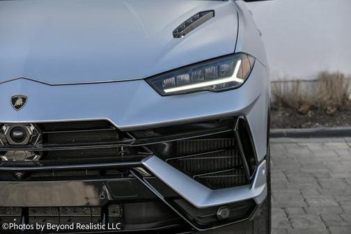 2023 Lamborghini Urus S