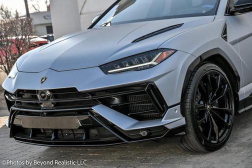 2023 Lamborghini Urus S