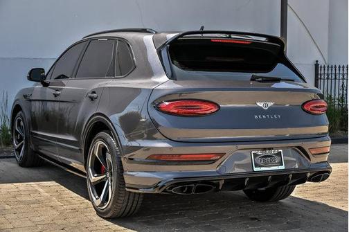 Magnetic Metallic 2022 Bentley Bentayga S