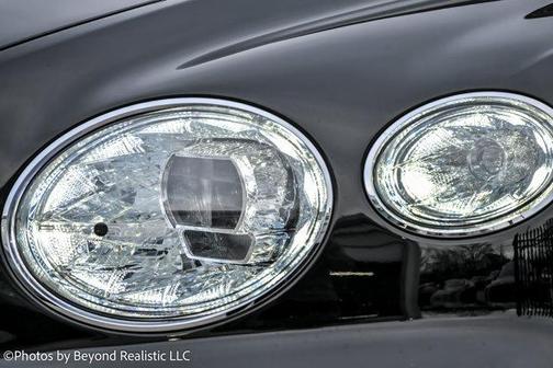 2023 Bentley Bentayga Hybrid V6