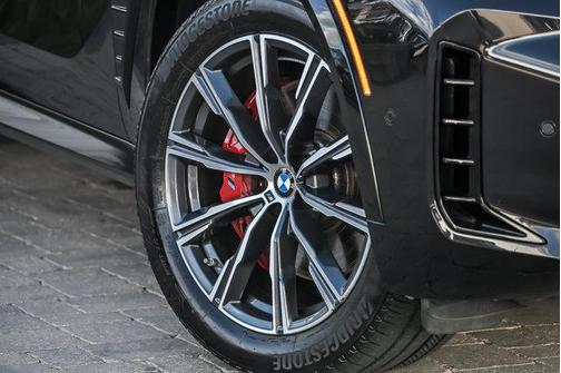 Black Sapphire Metallic 2024 BMW X5 xDrive40i