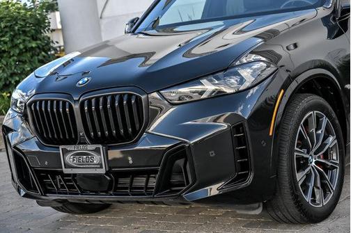 Black Sapphire Metallic 2024 BMW X5 xDrive40i
