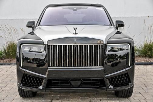 Black 2025 Rolls-Royce Cullinan