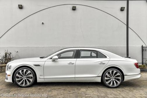 Glacier White 2024 Bentley Flying Spur Azure