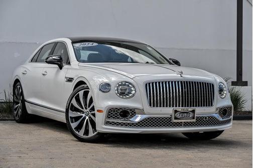 Glacier White 2024 Bentley Flying Spur Azure