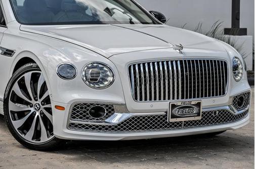 Glacier White 2024 Bentley Flying Spur Azure