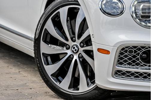 Glacier White 2024 Bentley Flying Spur Azure