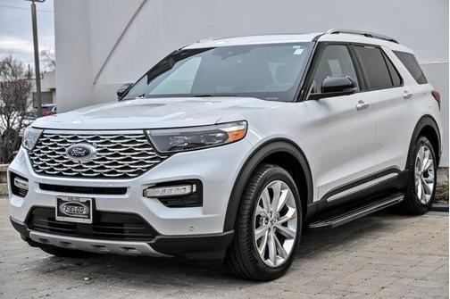 Star White 2023 Ford Explorer Platinum