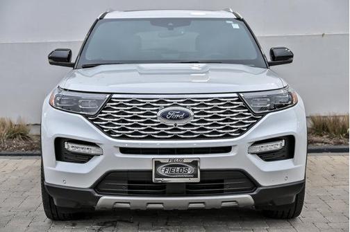 Star White 2023 Ford Explorer Platinum