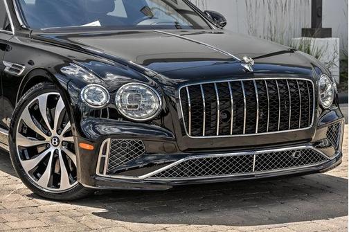 Beluga Black 2026 Bentley Flying Spur Azure