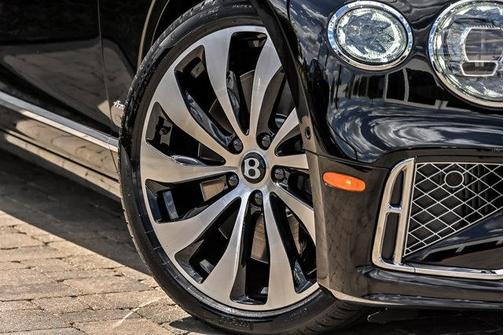 Beluga Black 2026 Bentley Flying Spur Azure