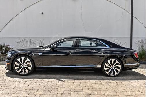 Beluga Black 2026 Bentley Flying Spur Azure