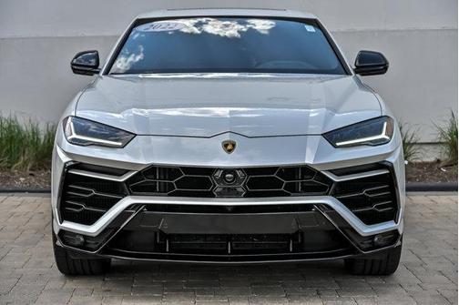 Balloon White 2022 Lamborghini Urus
