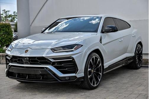 Balloon White 2022 Lamborghini Urus